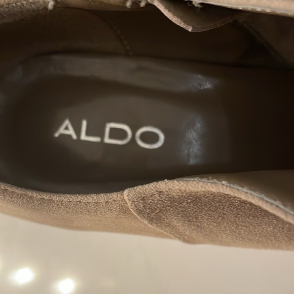 Aldo Faux Suede Size 40/9.5 Heels With Bows - Picture 5 of 6